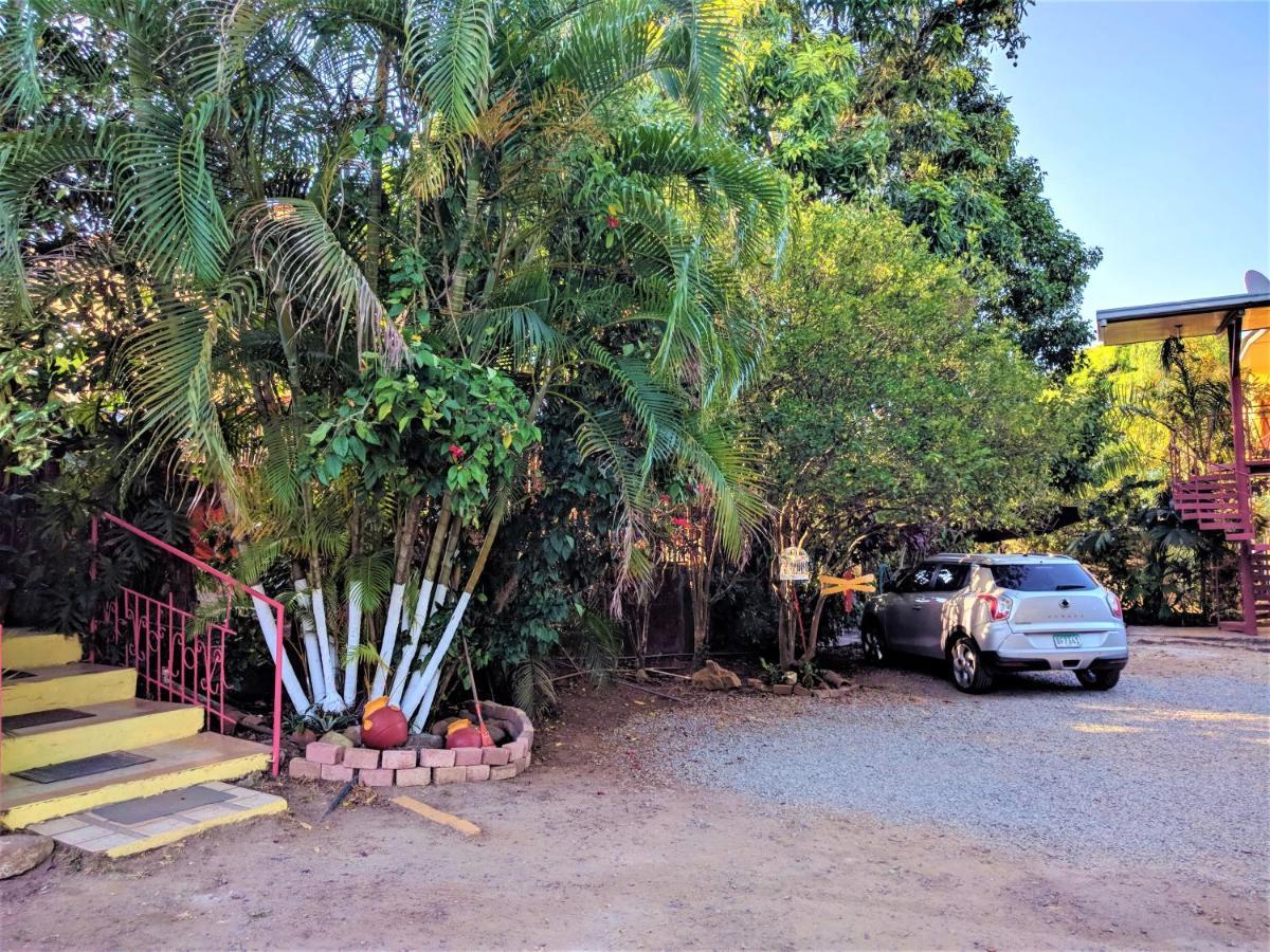 Hostal Dona Maria Pedasi Town Exterior photo