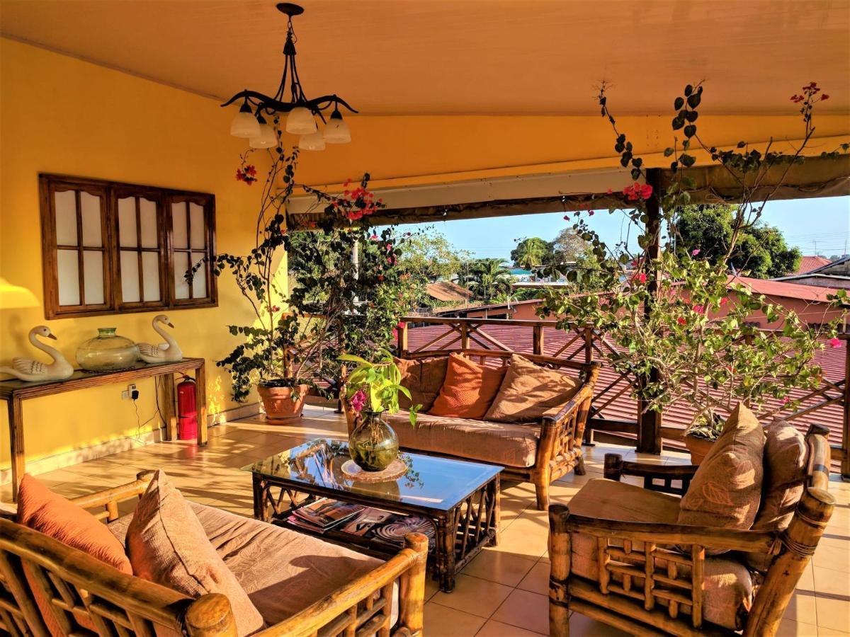Hostal Dona Maria Pedasi Town Exterior photo