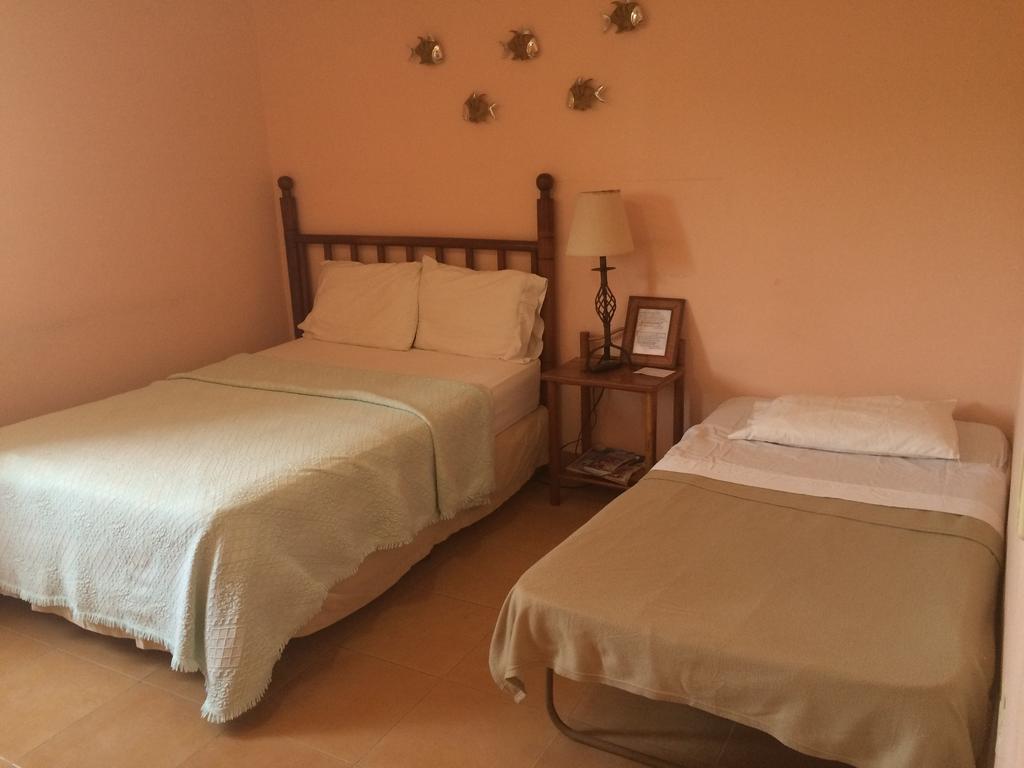 Hostal Dona Maria Pedasi Town Room photo