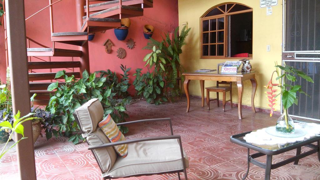 Hostal Dona Maria Pedasi Town Exterior photo