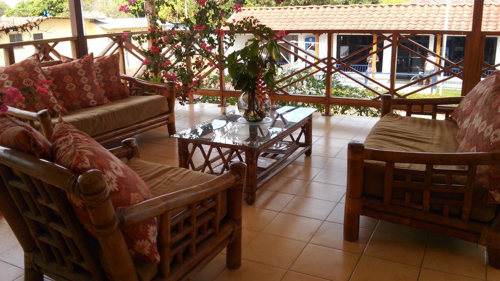 Hostal Dona Maria Pedasi Town Exterior photo