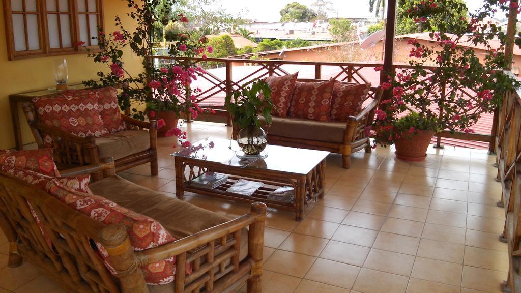 Hostal Dona Maria Pedasi Town Exterior photo