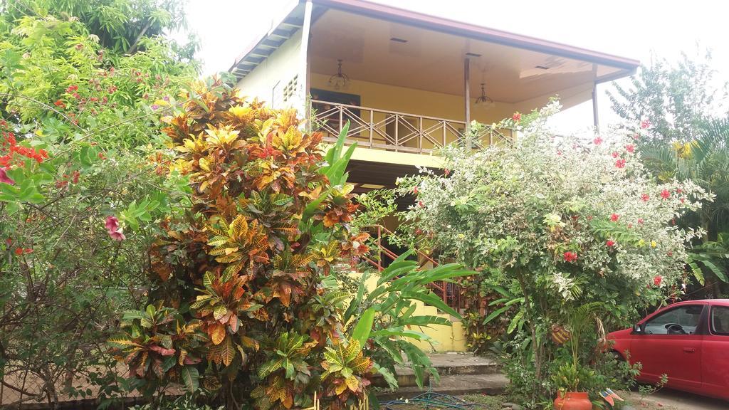 Hostal Dona Maria Pedasi Town Exterior photo
